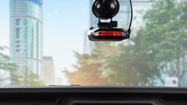 RAD 700i mounted on windshield